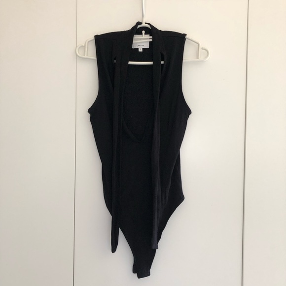 Black sleeveless bodysuit with neck tie - Picture 4 of 6